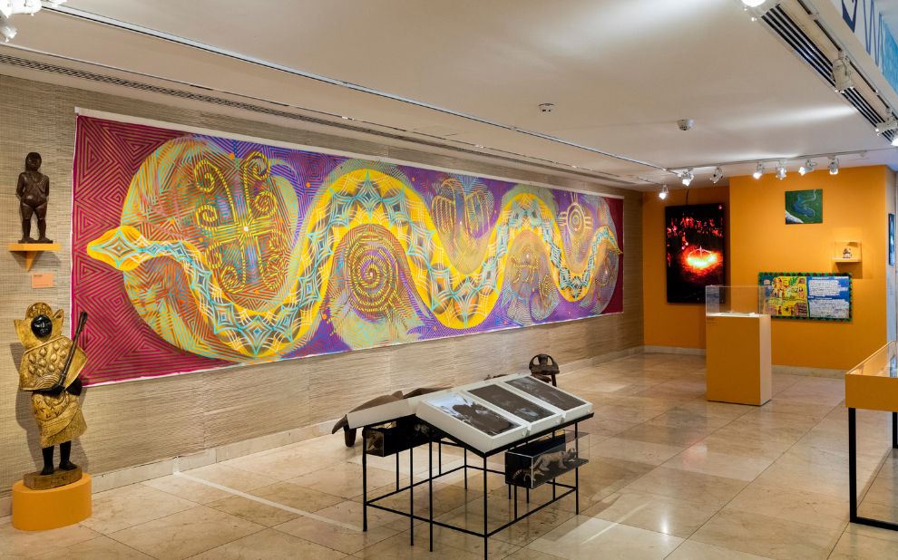 ambiente interno da exposição "Eu chorei rios"