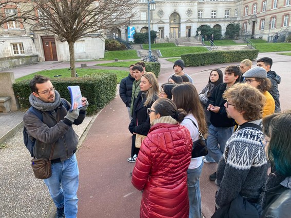 alunos na universidade da Sorbonne